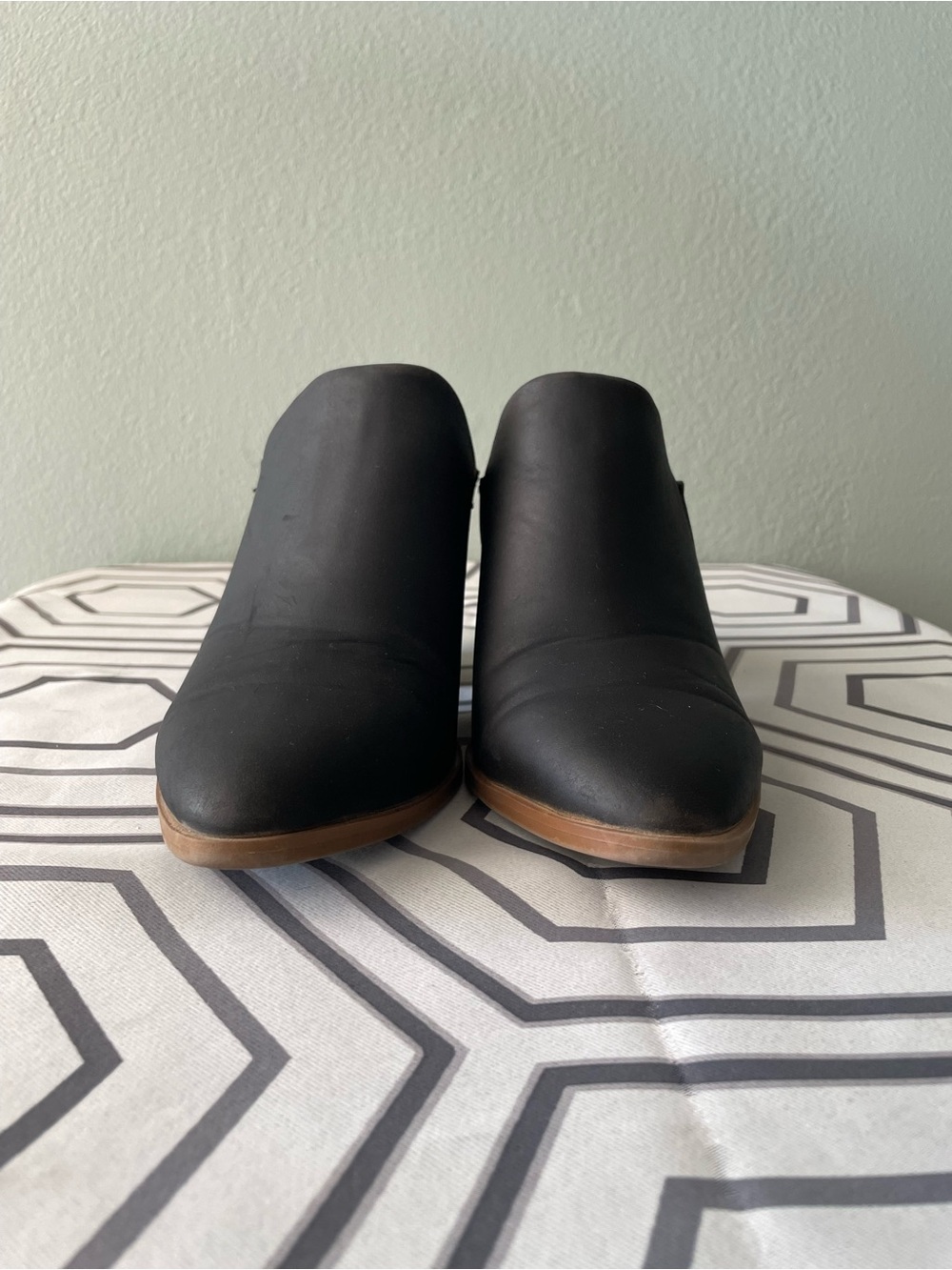 🌱5/$25🌱 Time and Tru | Memory Foam Black Faux Leather Block Heel Pointed Mule - Picture 2 of 11